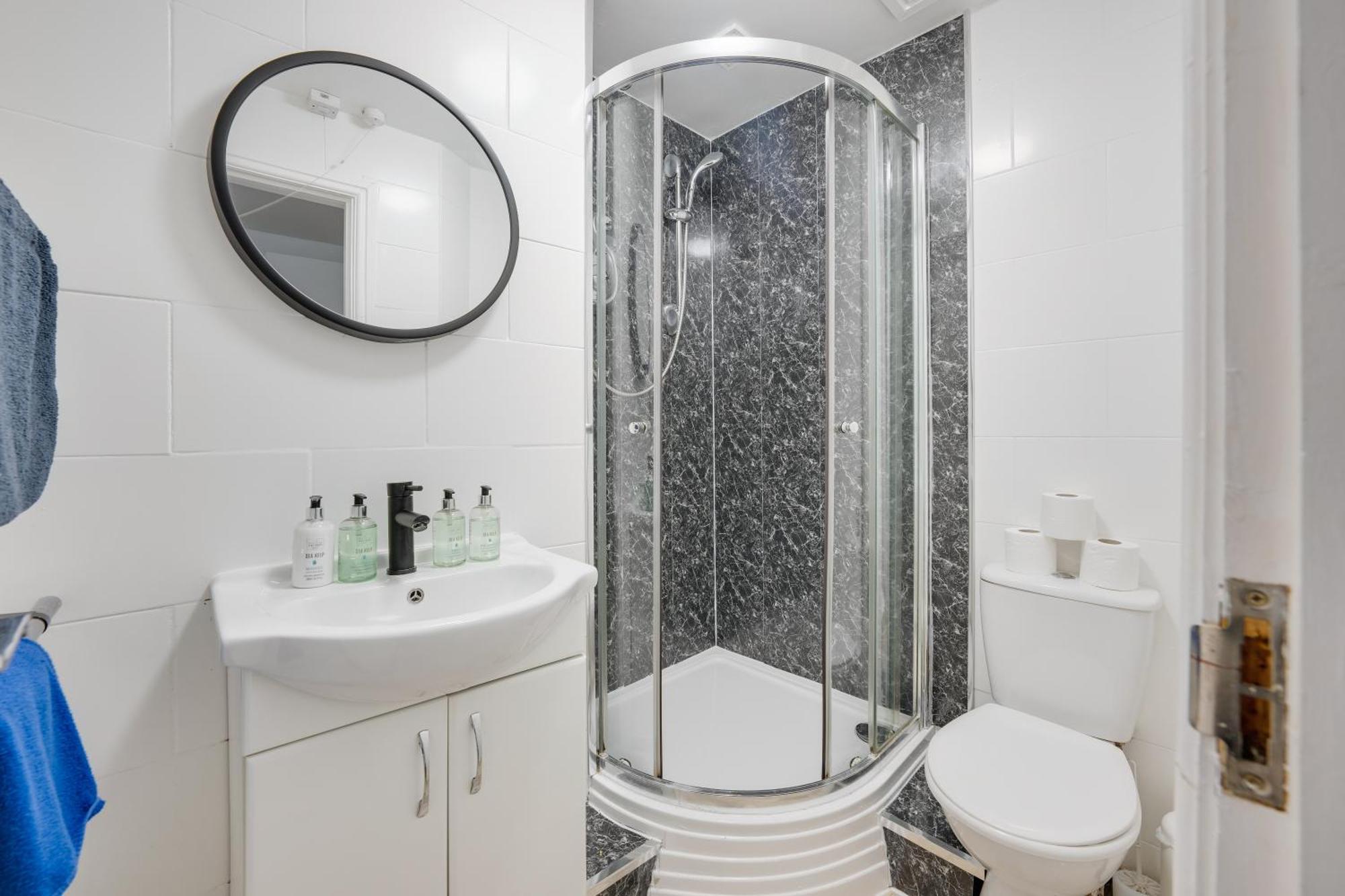 קארדיף 2 Bedroom Apartment For Up To 6 Nr Centre מראה חיצוני תמונה